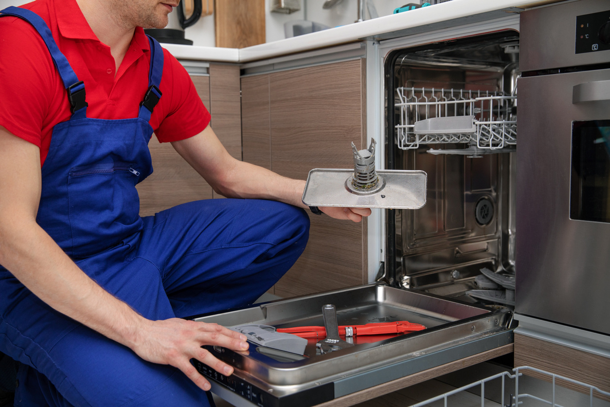 Ремонт посудомоечных машин: как продлить их срок службы